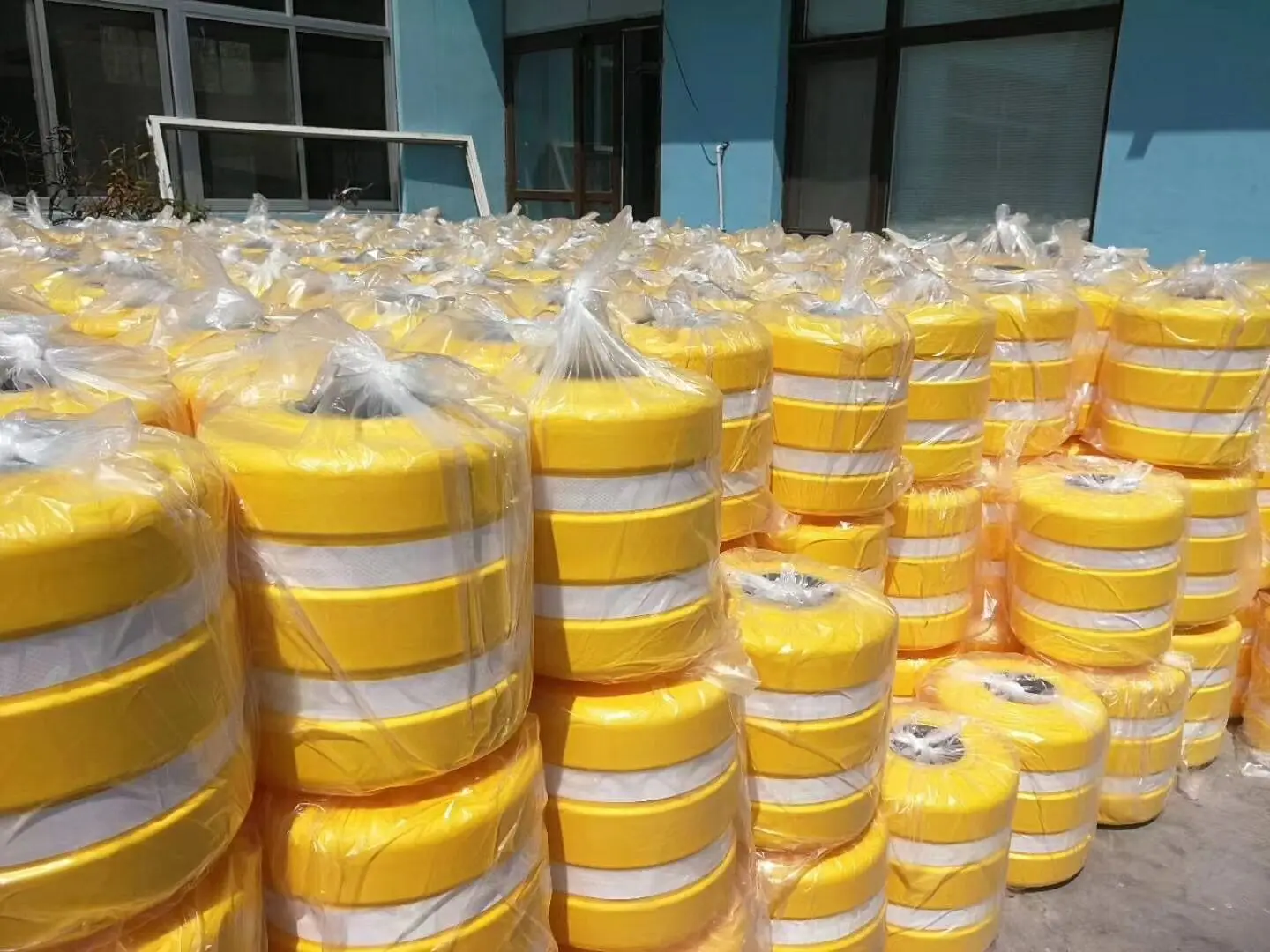 Проектная система безопасности на подъездной дорожке для защиты от столкновений