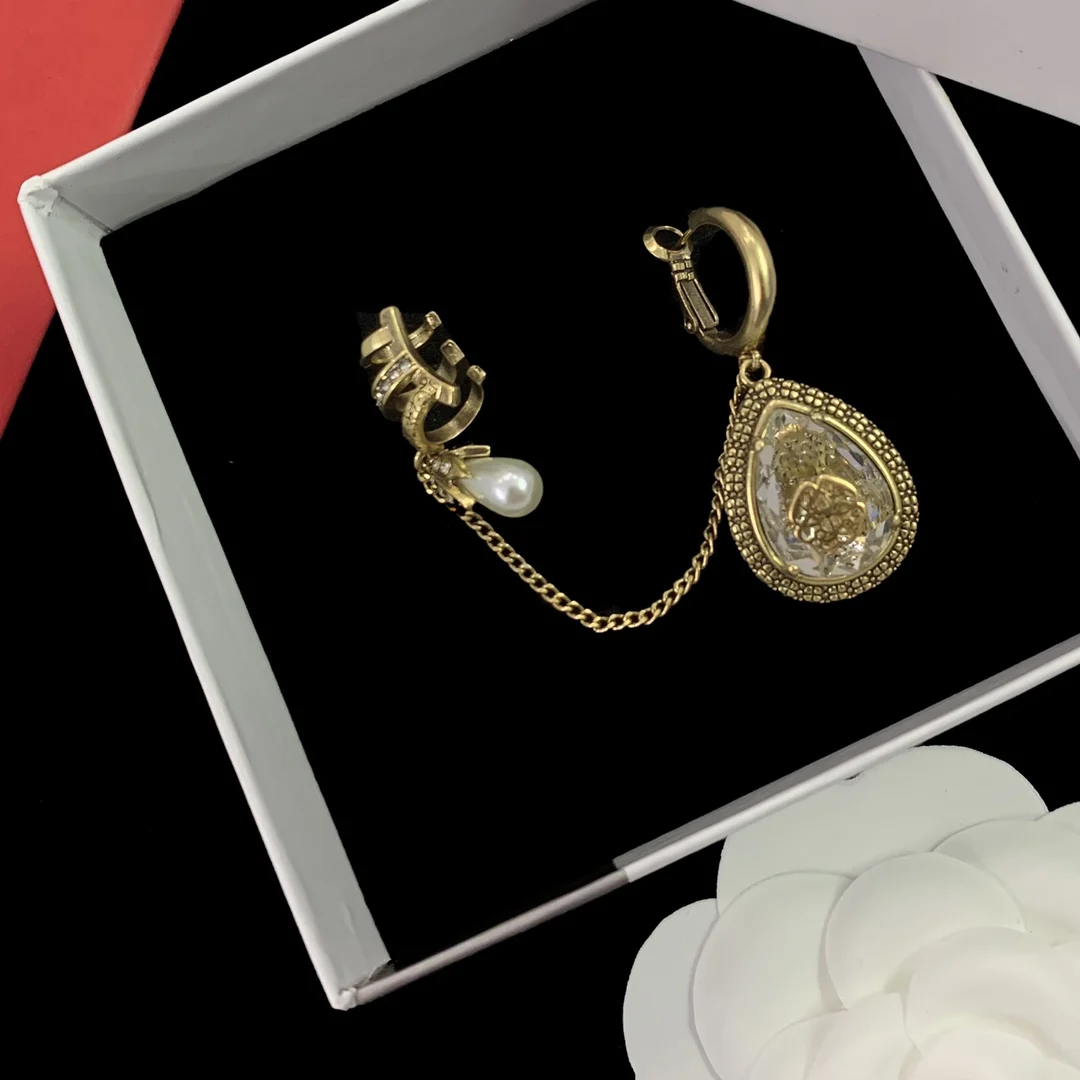 Alexander McQueens Cross border Hot Selling 925 Silver Single Diamond Set Pearl Chain Earrings for Girlfriend