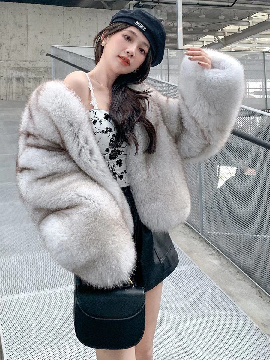 Wholesale Customized fashion trend Fur Jacket  Women Winter Warm 100% Real Fox Fur Coat Out Wear Warm White Fox Fur Coat