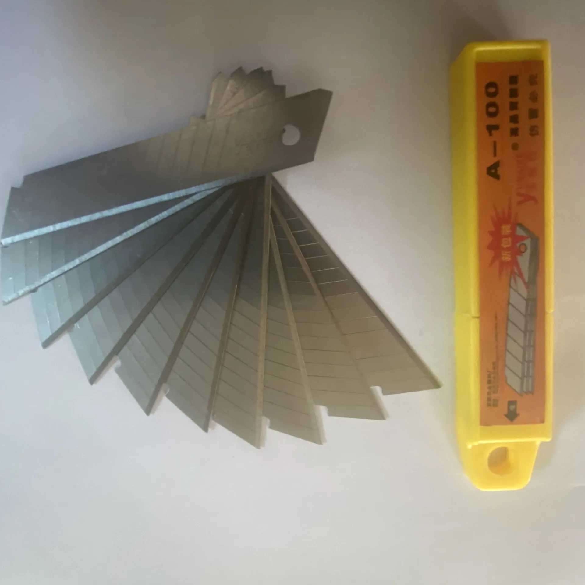 cutter blade 18mm