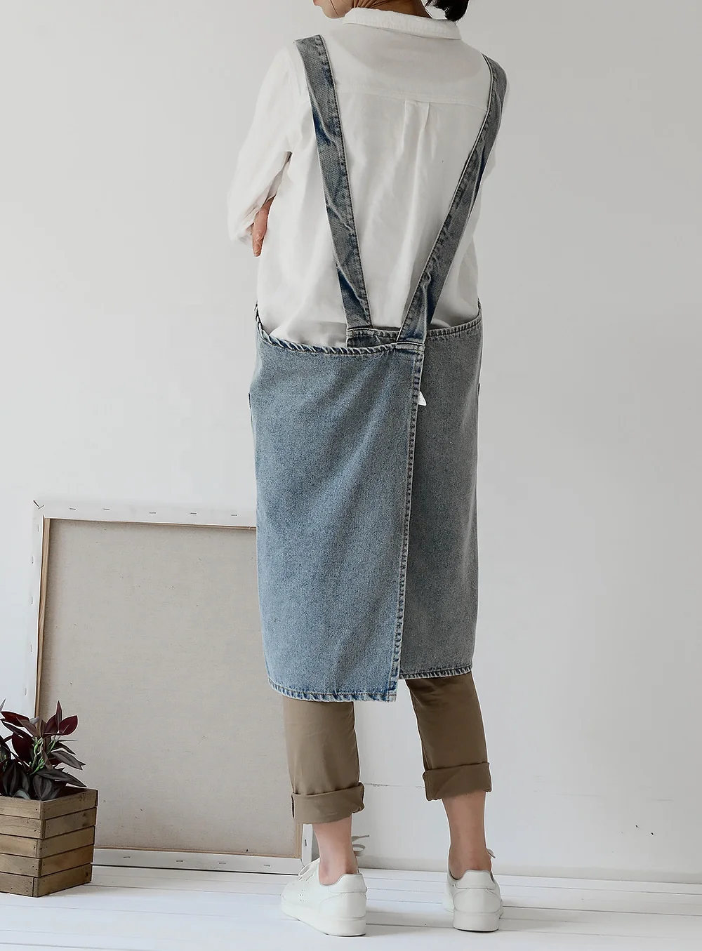Japanese and Korean washed denim cotton kitchen canvas apron  cowboy apron for dining room flower shop manicure work