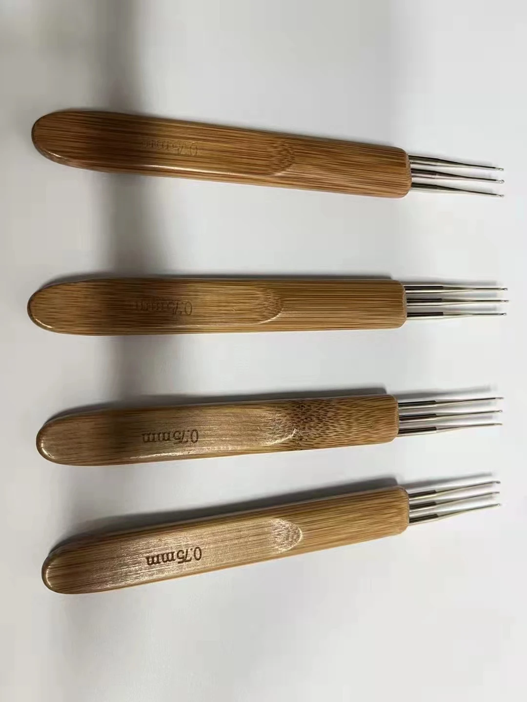 0.75mm  Dreadlocks Crochet Hook for Hair With Bamboo Handle Crochet Needle Steel Crochet Hook Lock for Braid Craft