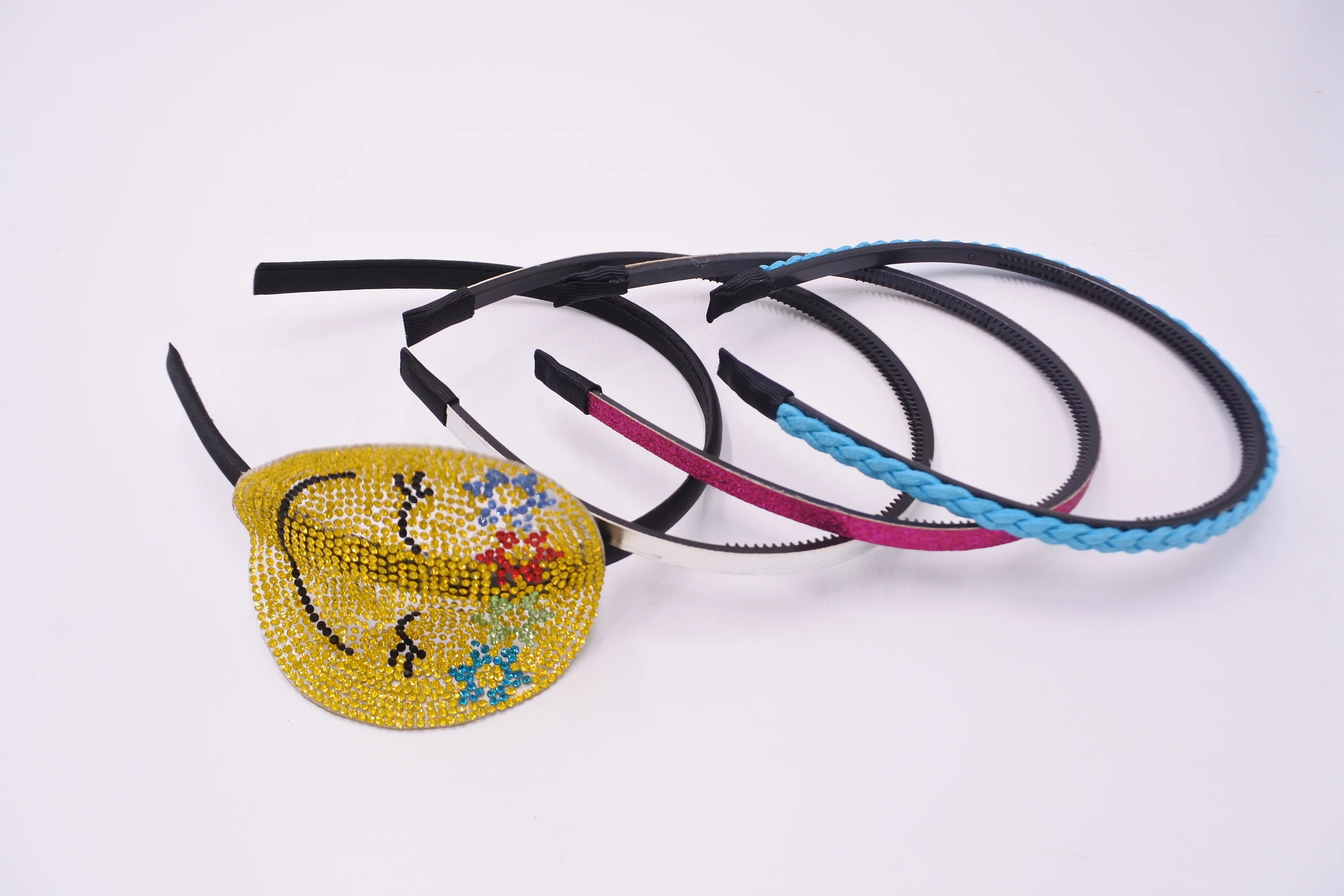 
lovely bear face and smile face with small crystal decoration headband sets for girls 