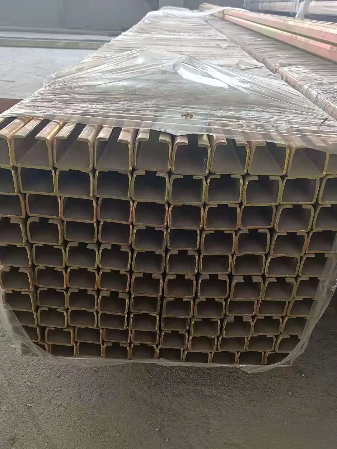 Высокое качество и недорогая цена ASTM Q355B угловая сталь равная оцинкованная