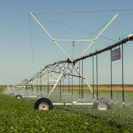 2022 Hot sales  Center Pivot Farm irrigation Systems for big land