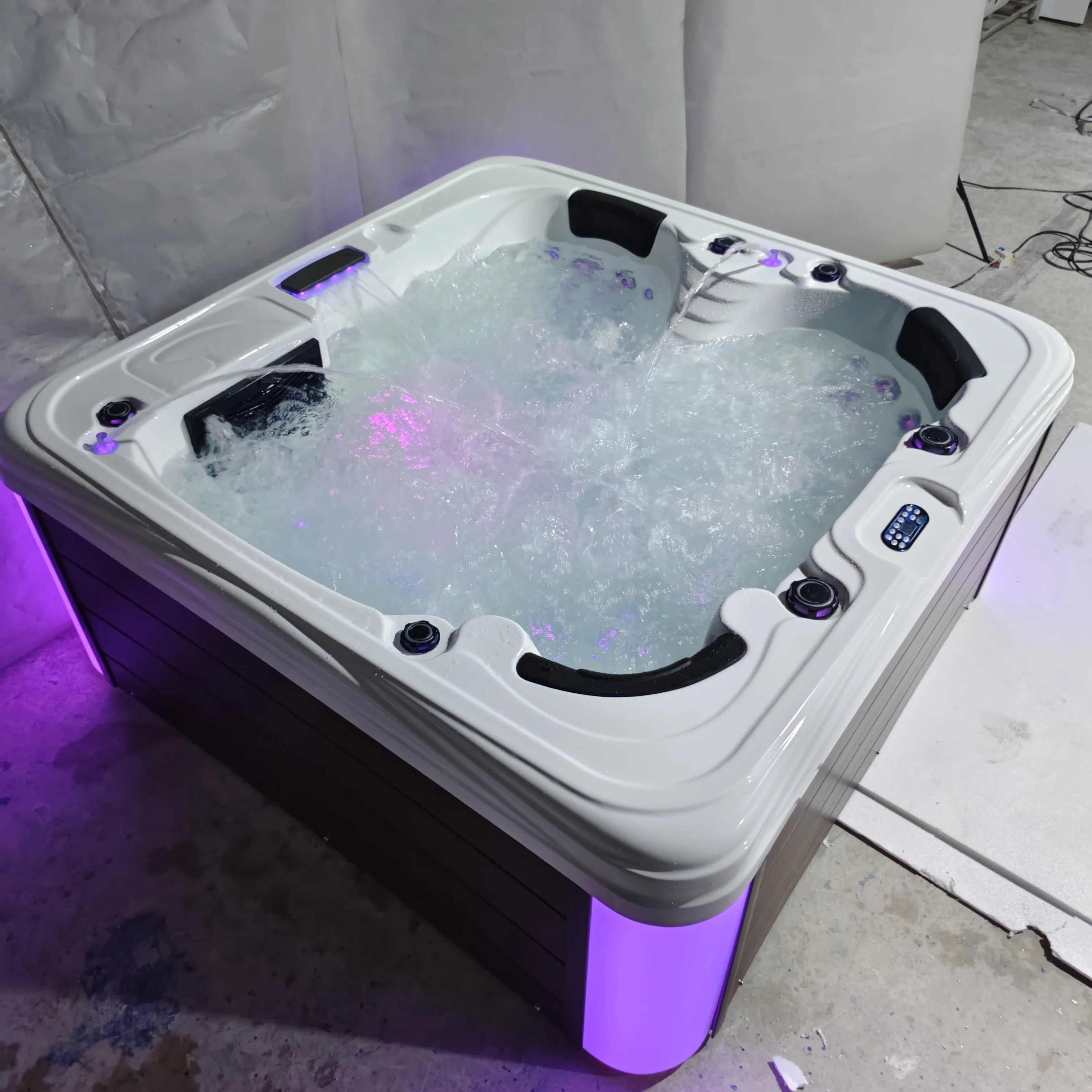 Outdoor spa for 5 people garden hot tub balboa system bathtub hotel whirlpools