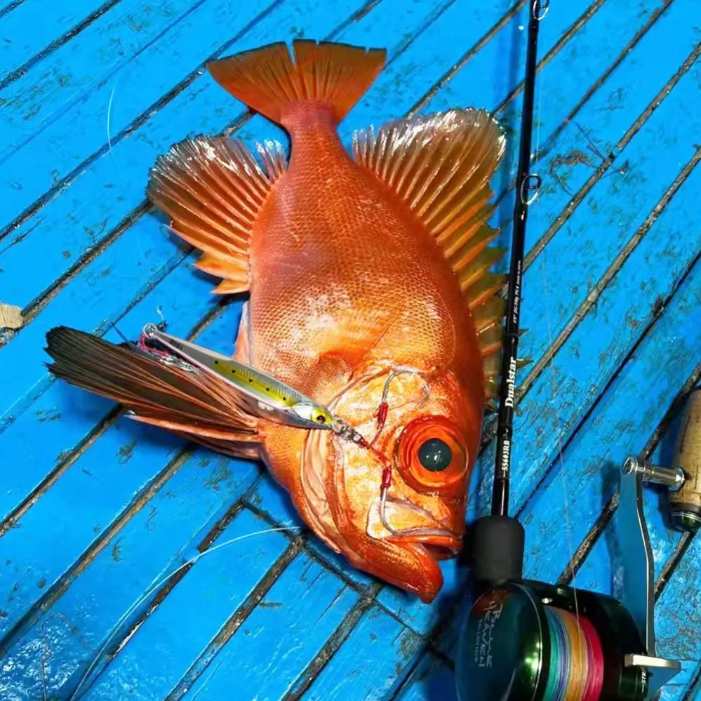 Shore Jigging Lure 150g Metal Casting Lure Saltwater Casting Slow Jigging Metal Tuna Jig Fishing Lure