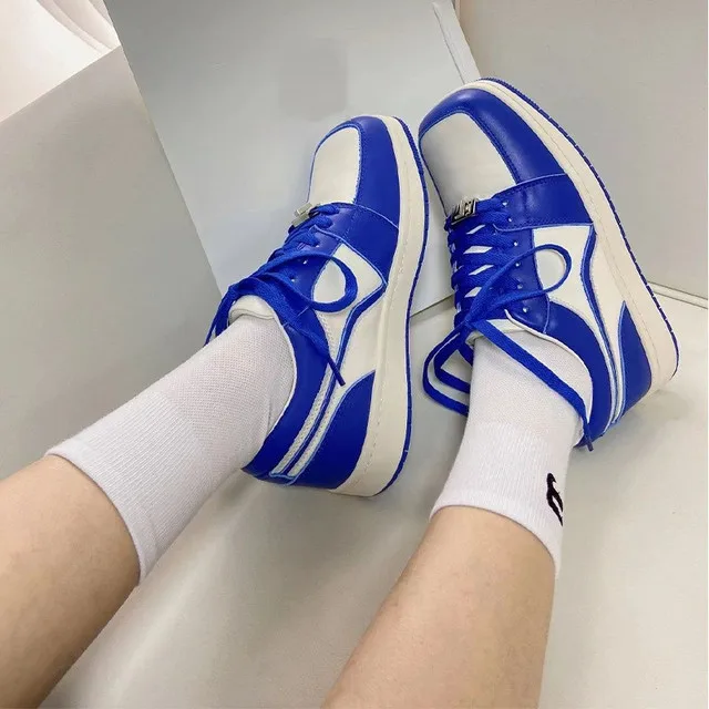 2022 Fashion Casual Genuine Leather Sneakers Women Men Casual Leisure Rivets Running Unisex Walking Tennis Shoes