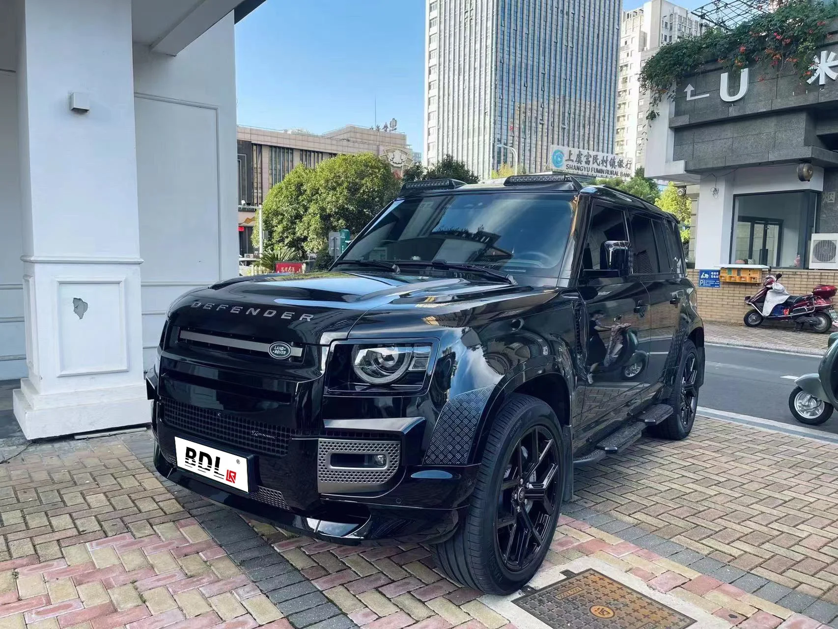 Front Splitter Gloss  Black For Land Rover DEFENDER 2020 90/110