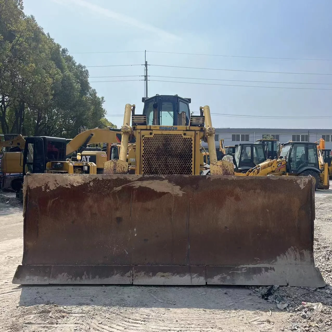 used famous brand  komatsu d85 bulldozer  in cheap price and good condition for sale in shanghai