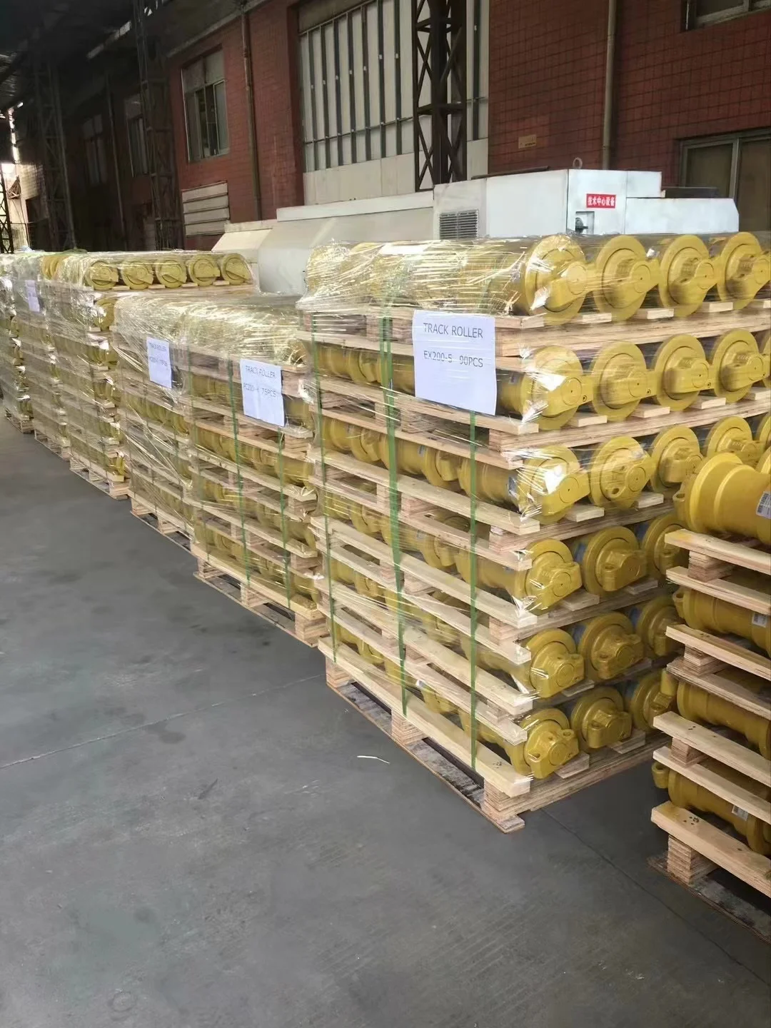 TAB high quality undercarriage parts excavator EX200/PC200/D60 track roller made in quanzhou