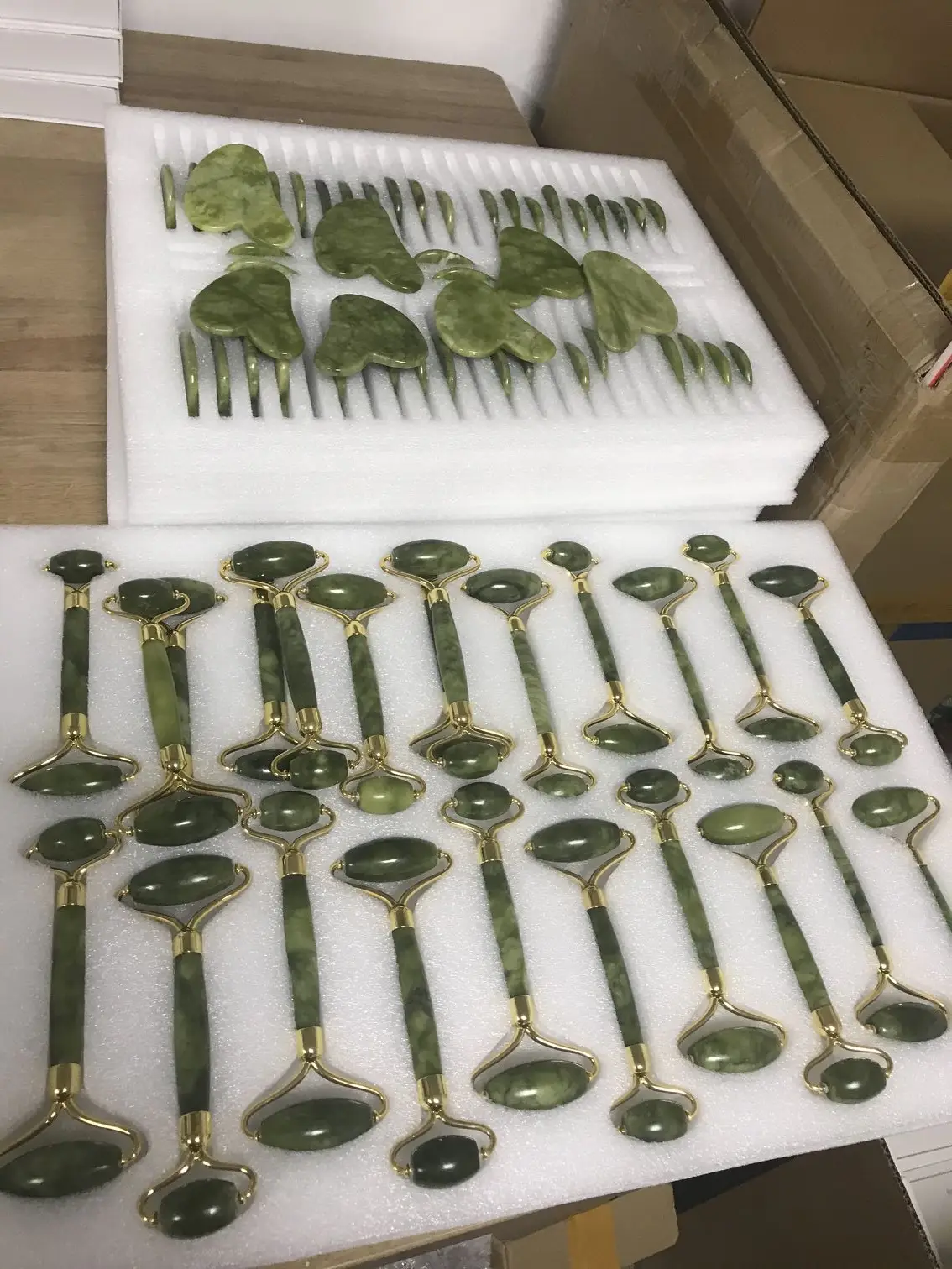 Hot design 3 in 1 natural jade stone gua sha and jade roller Scrapping facial Massage Tool with logo box,mini jade roller set