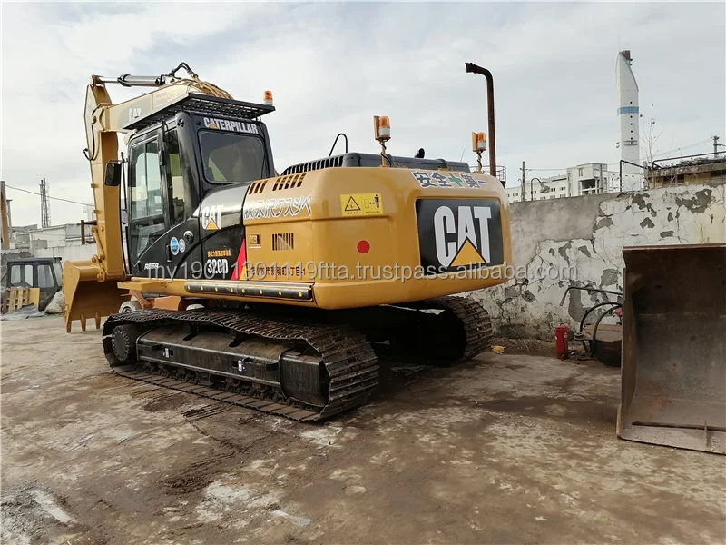 CAT 320D  (4).jpg