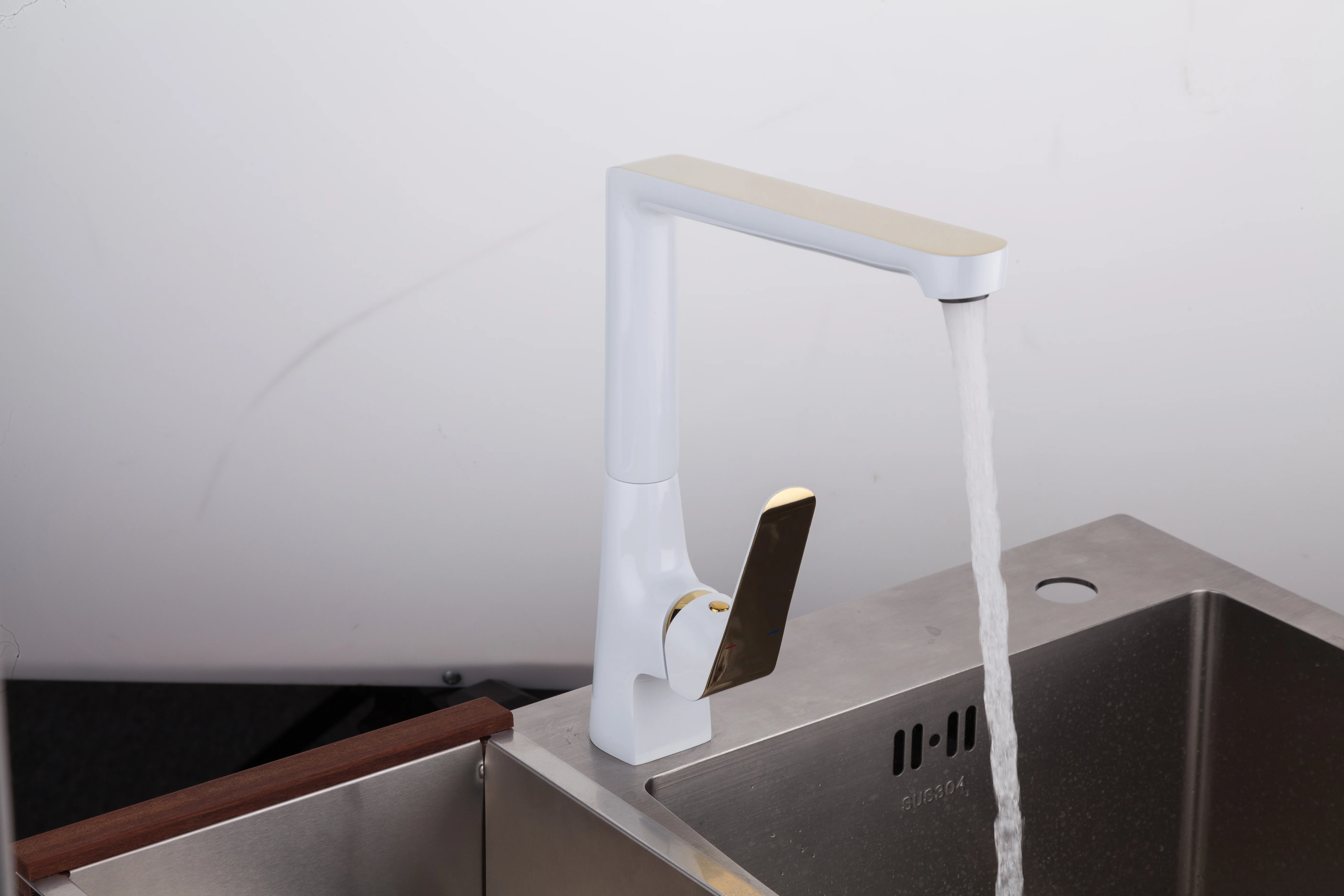 water mixer brass tap kitchen sink faucet brass water faucet tap 360 rotate kitchen taps G4080