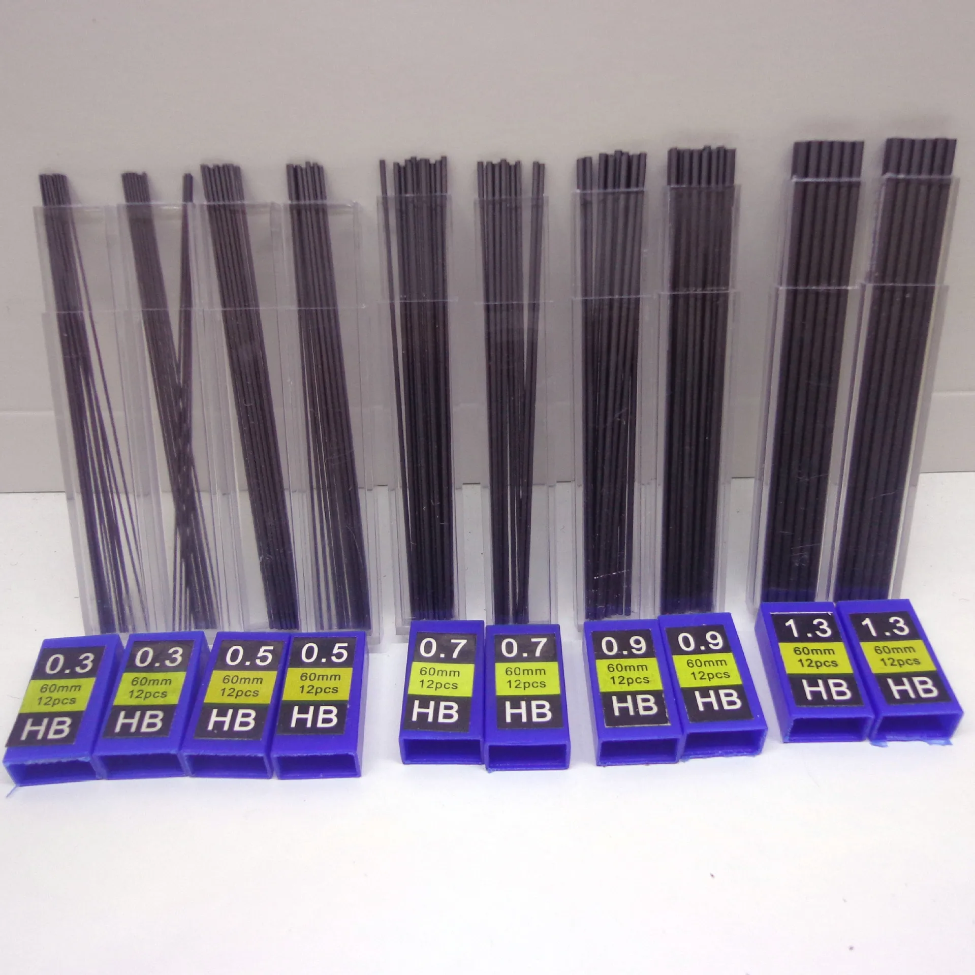 Hot selling 0.3 0.5 0.7 0.9 mm black graphite pencil lead set for children