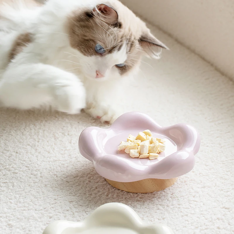 2024 Wholesale Split Ceramic Pet Flower Plate Bowl Elevated Mouth Neck Anti-Tipping Cat Dog Food Bowl Tilted Water Ceramic Bowl