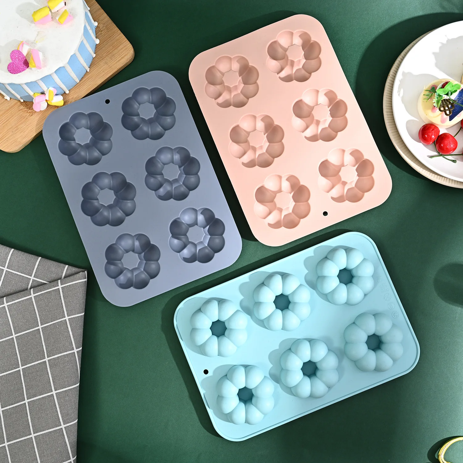 OEM& ODM Silicone Candy Resin Cake Molds moldes de silicona 3d Jelly Biscuits Chocolate silicon Baking Gummy Bear Molds