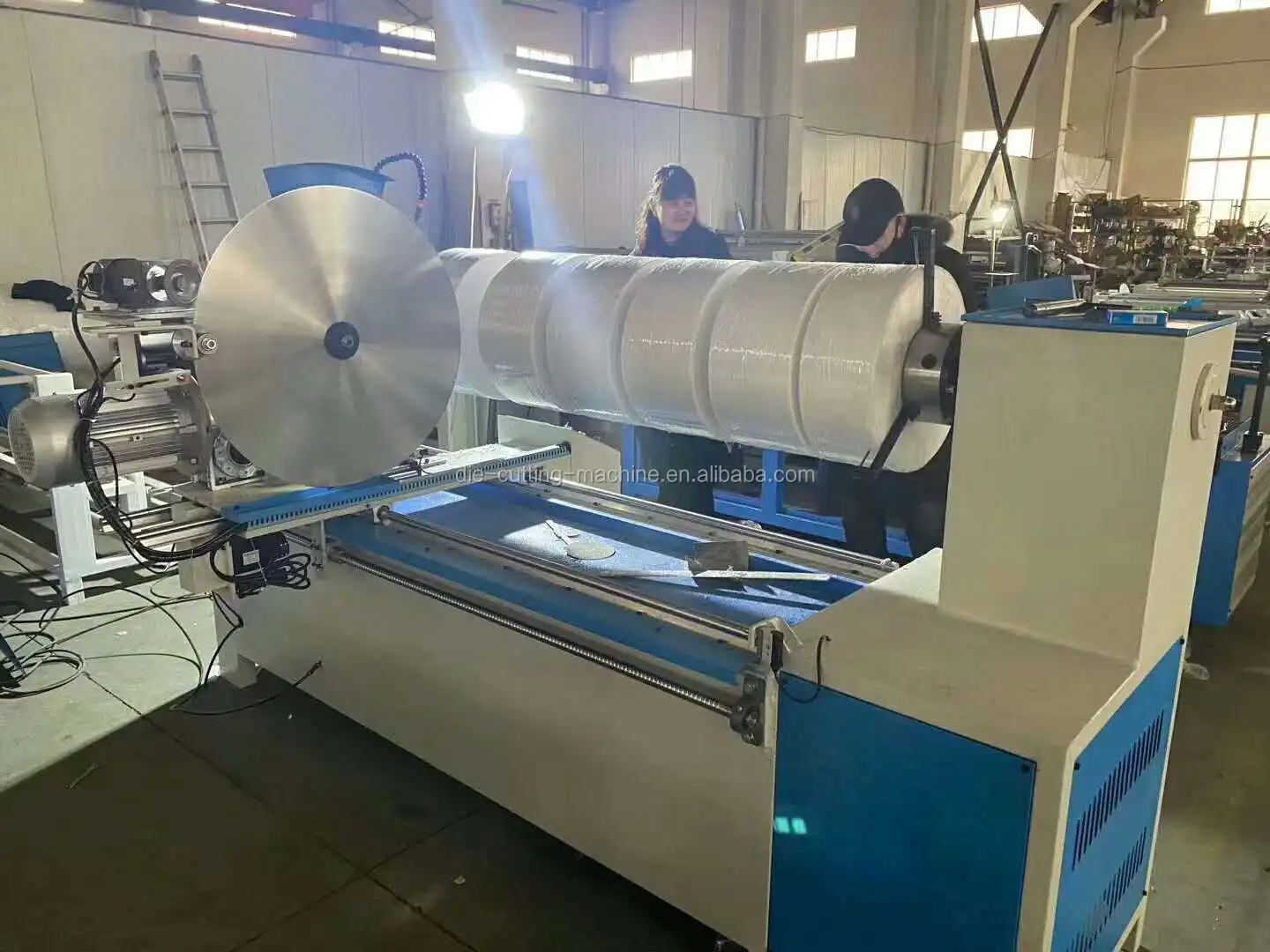 Meltblown Non-woven Fabric Slitting Machine
