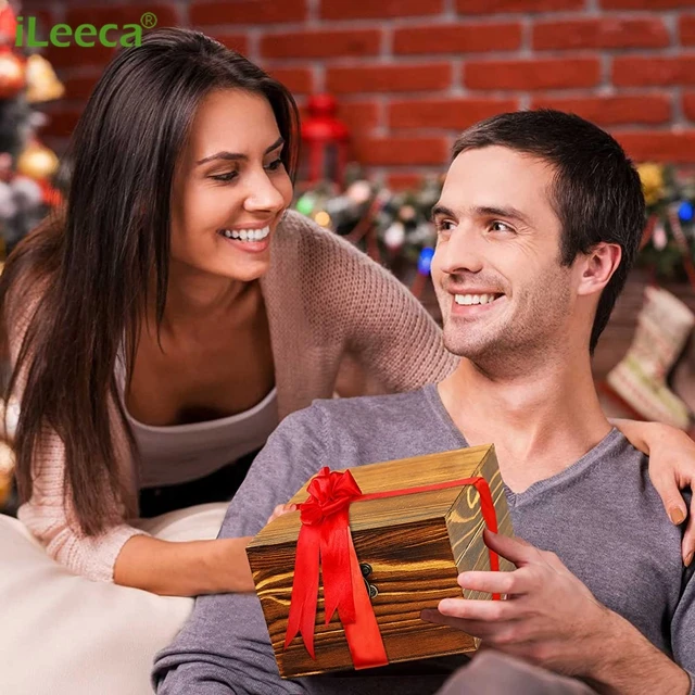 Deluxe Chill Rocks Whiskey Stones Gift Set with 6 Whisky  Chilling Stones Tongs in Wooden Gift Box