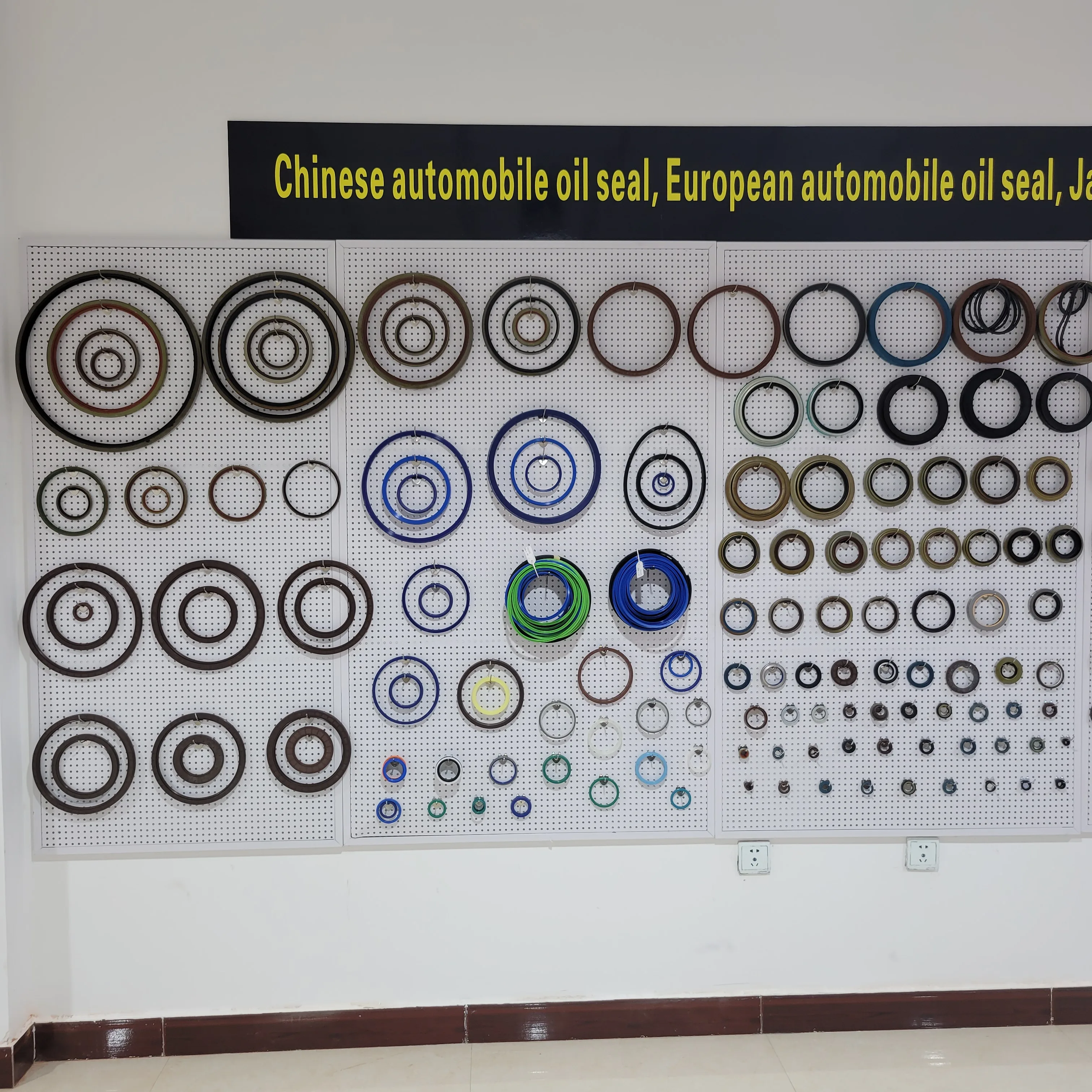 Truck Transmission Oil Seal OE 0179972847 Size 85*105*13 Metal Shell Oil Seal