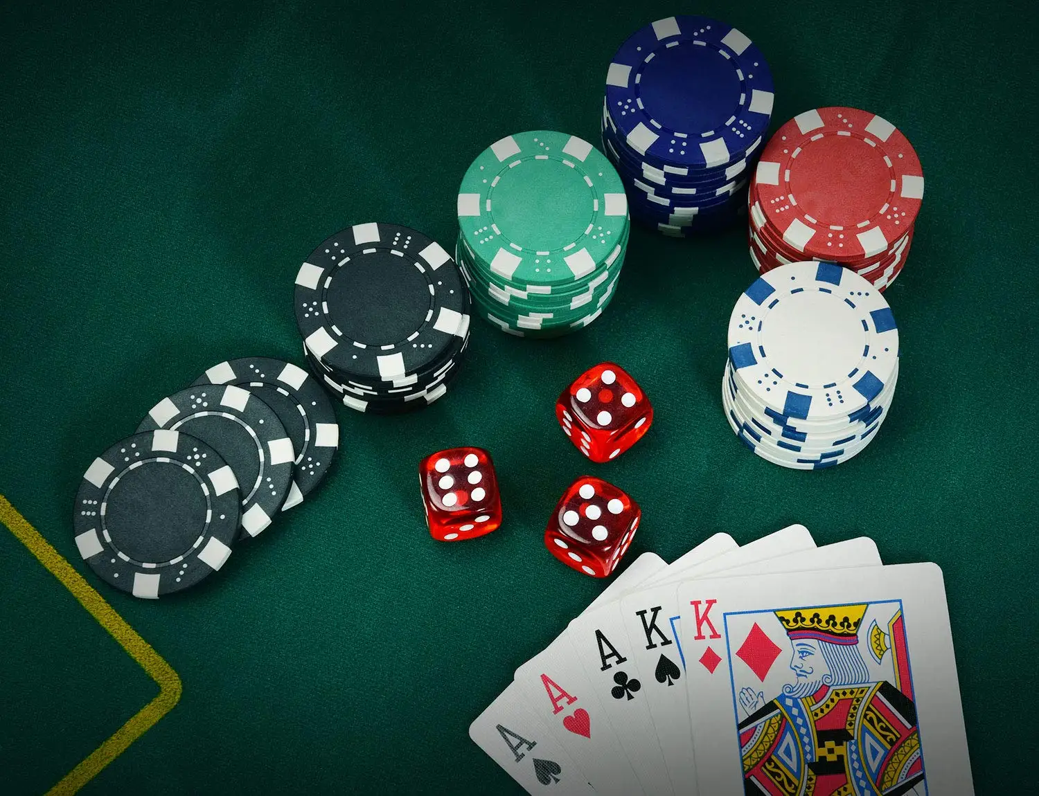 Poker Chips Casino Custom Poker Chips Complete Casino Chips Sets With Card