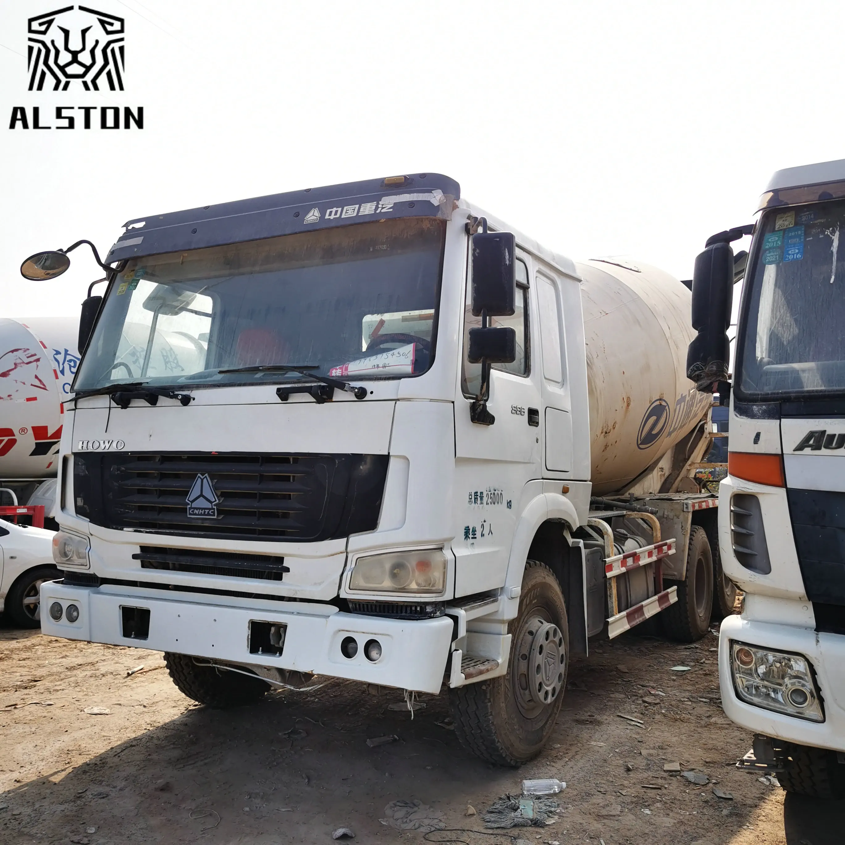 
Low Price Howo 6x4 10 M3 Used Concrete Mixer Truck 
