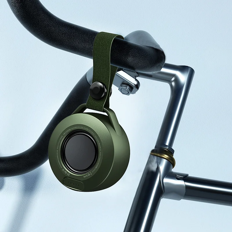 Button Control Hook Design Stereo Sound Heavy Bass Outdoor Portable Wireless Mini Speaker with TF Card Function