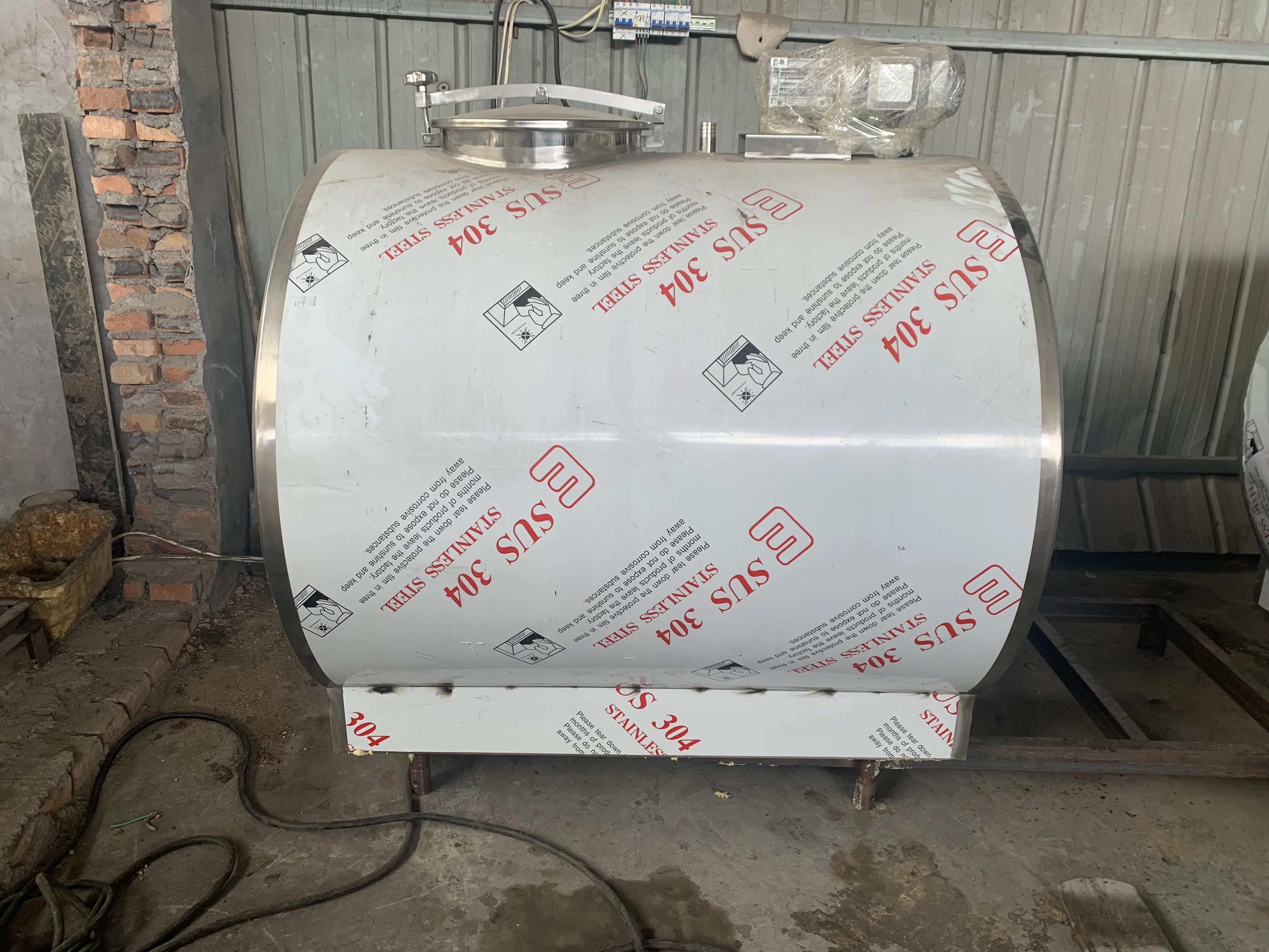 Milk Storage Tank Stainless Steel Transportation Tank Milk Cooler 500litres Tank