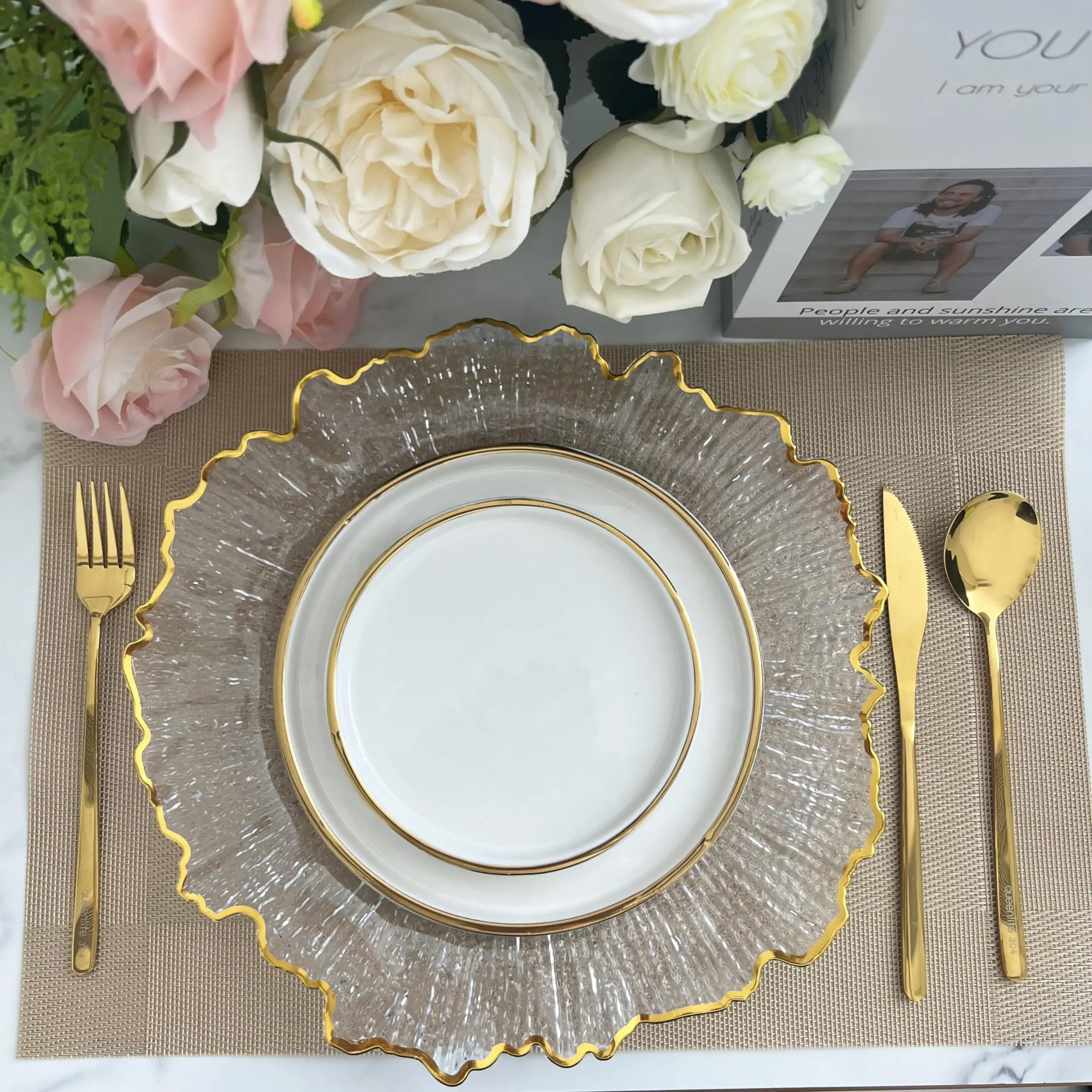 Пластиковые тарелки для зарядного устройства 13-дюймовые круглые ужина свадьбы дня рождения украшения