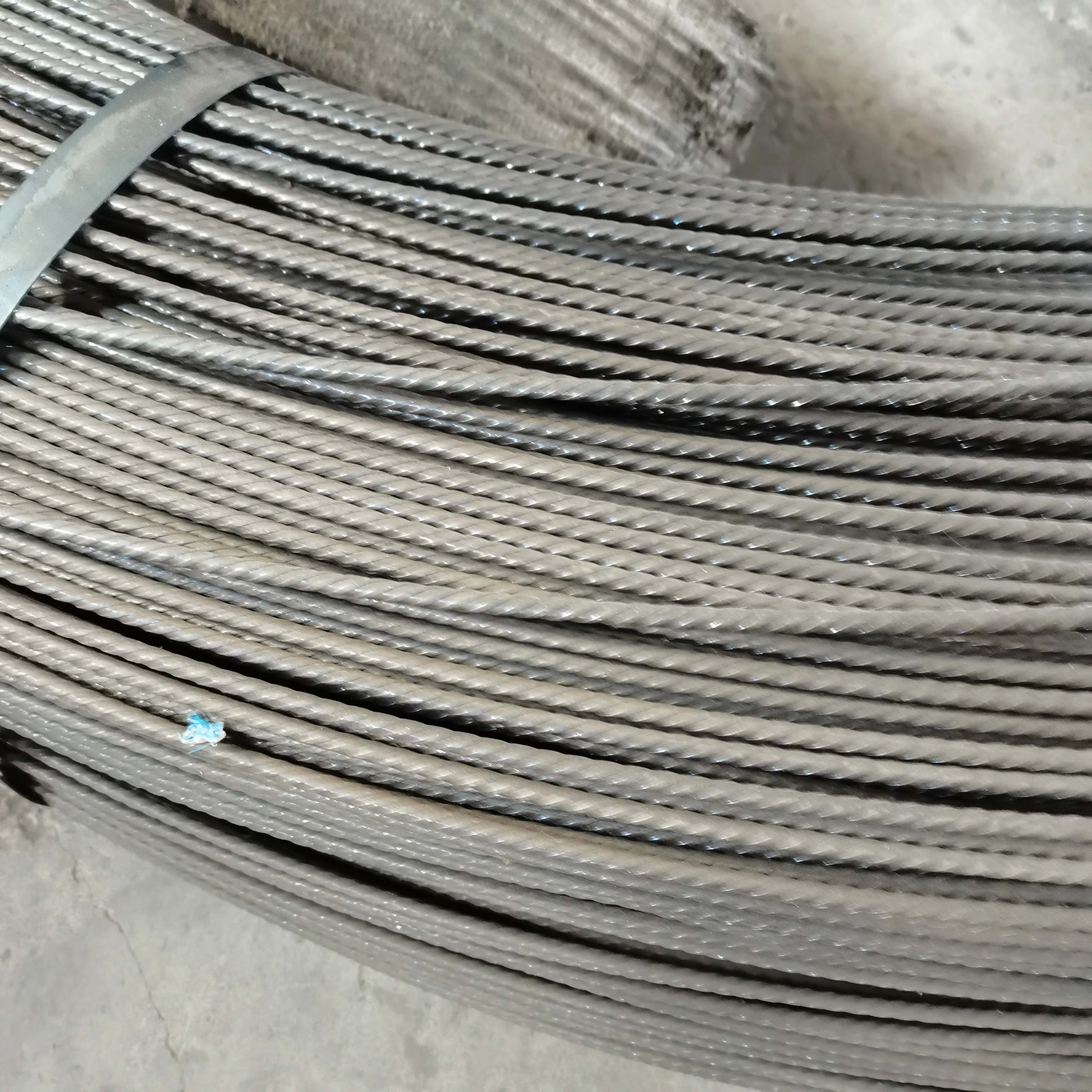 77b 82b 3mm 7mm 1570 MPa 1670MPa High Carbon 7 Wires Prestressing PC High Tensile Steel Strand Wire