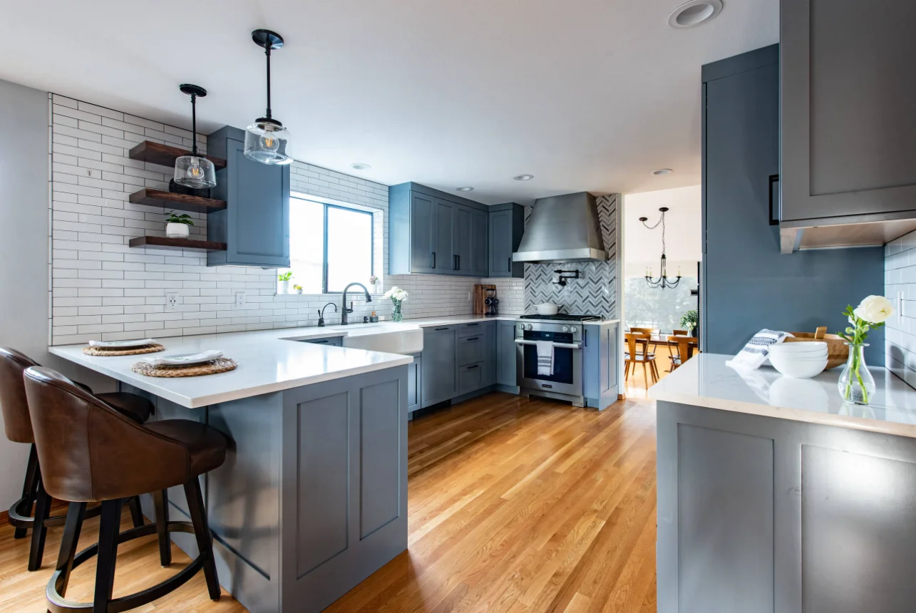 High End Modern U-Shape Kitchen With Blue Timeless Shaker Cabinets Customized Kitchen Cabinet Designs