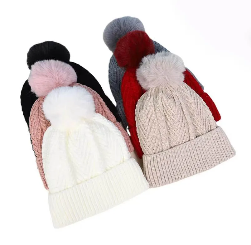 Fashion Wholesale Custom Beanie Acrylic Your Own Embroidery Logo  Winter Cable Knitted Beanie Hat  With Pom Pom