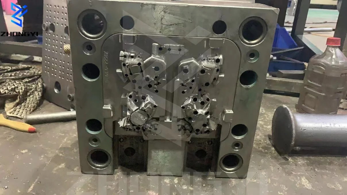 Shantou retro party halloween cosplay boy toys pirate toys guns injection toys molding