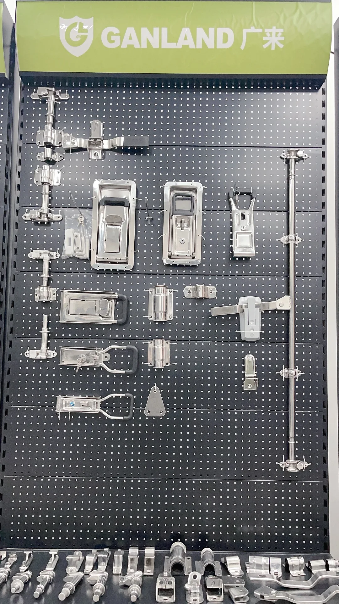 Truck Parts from China Truck Parts in China   boat trailer parts