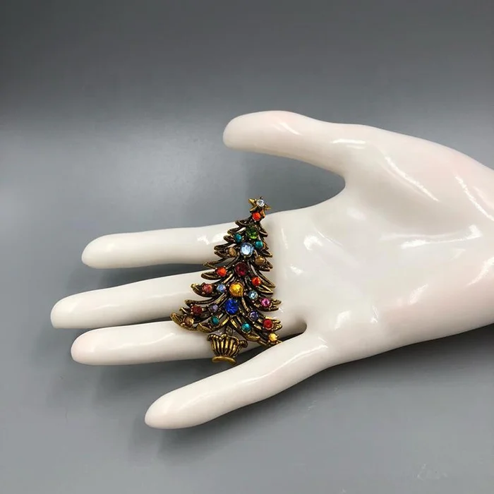 Factory shiny metal diamond brooch for girl boy Christmas gift