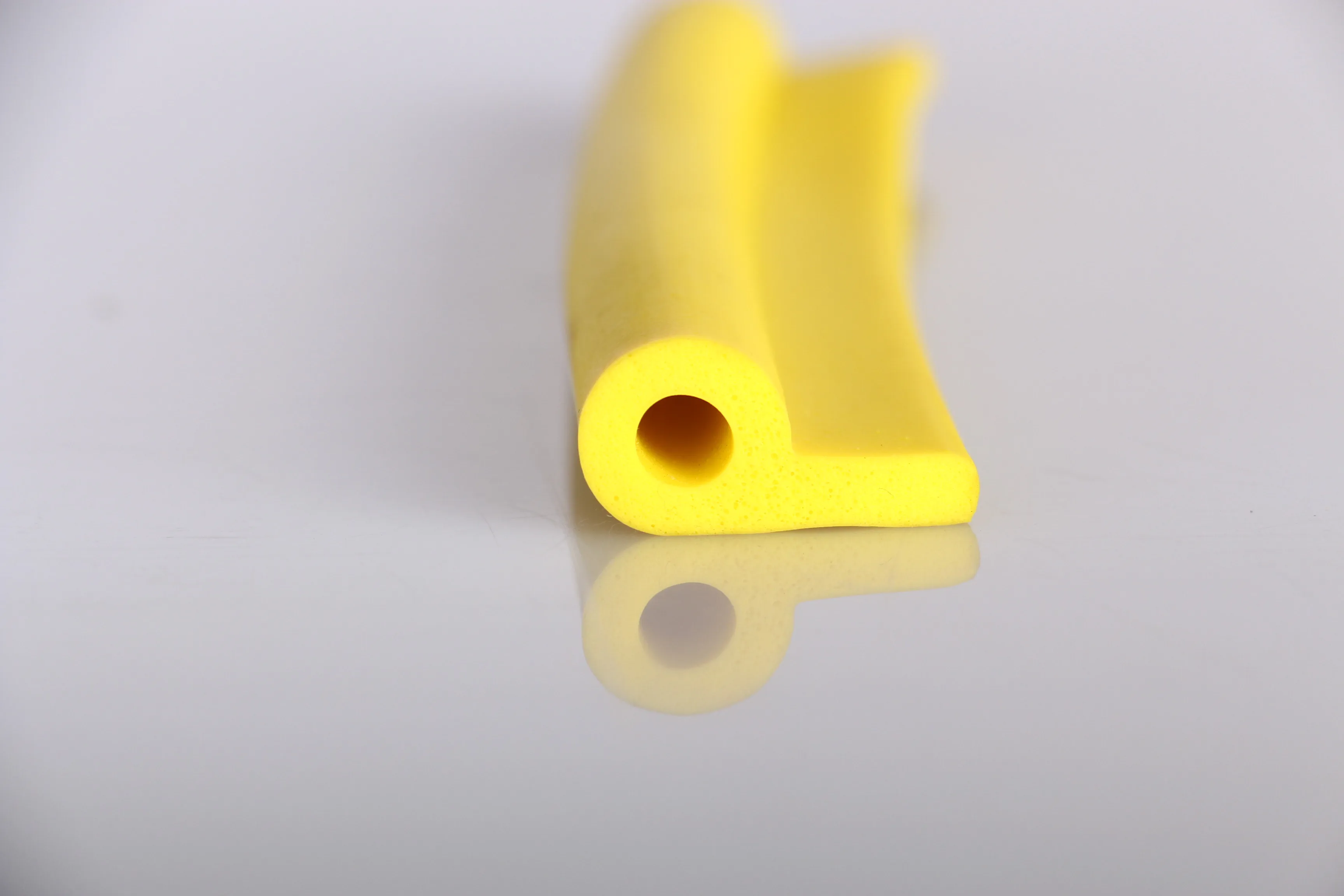 P type silicone door rubber sealing strip