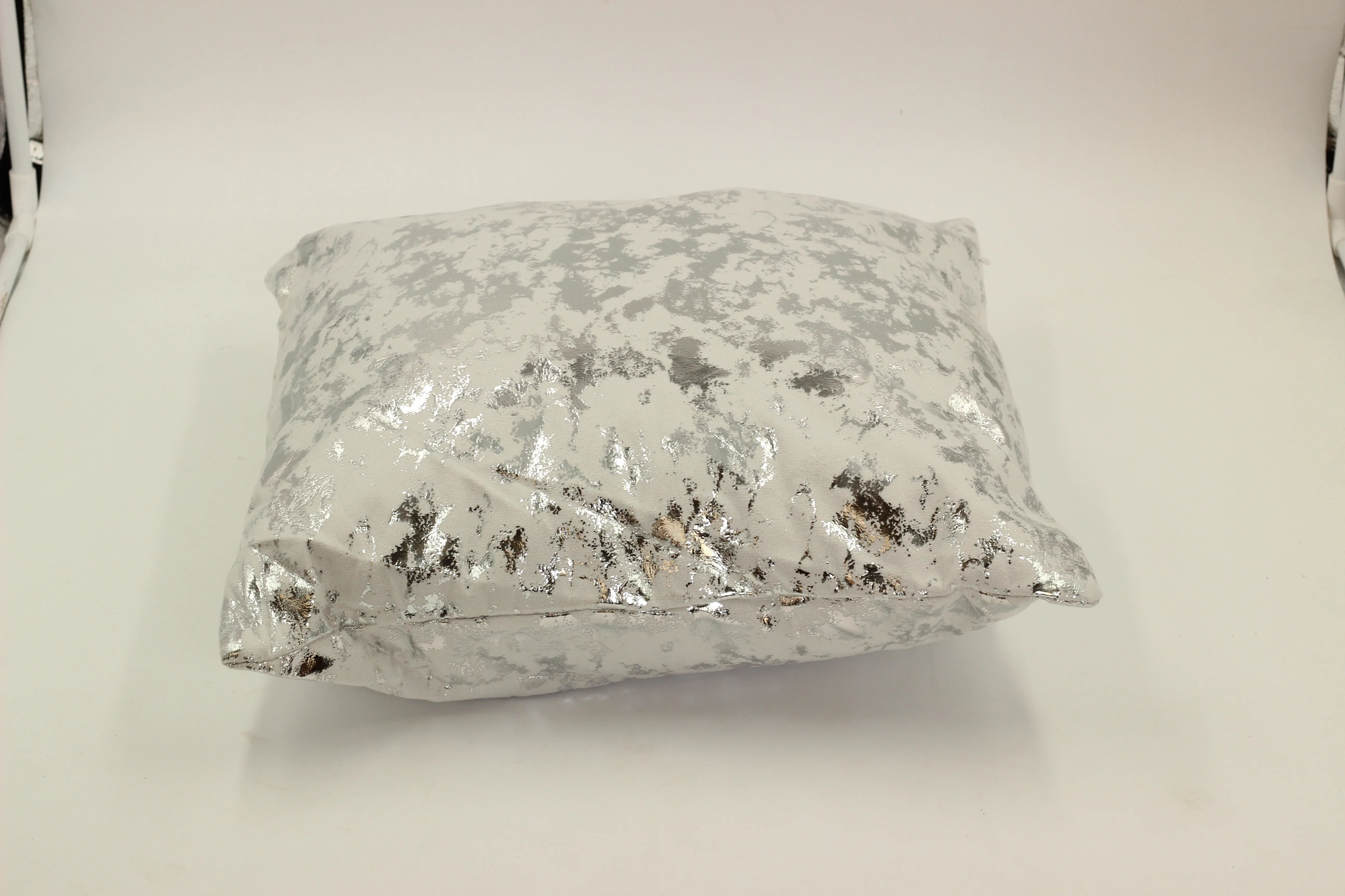 China Cheap Decorative Sofa Back Cushion Pillow Cushion Cover