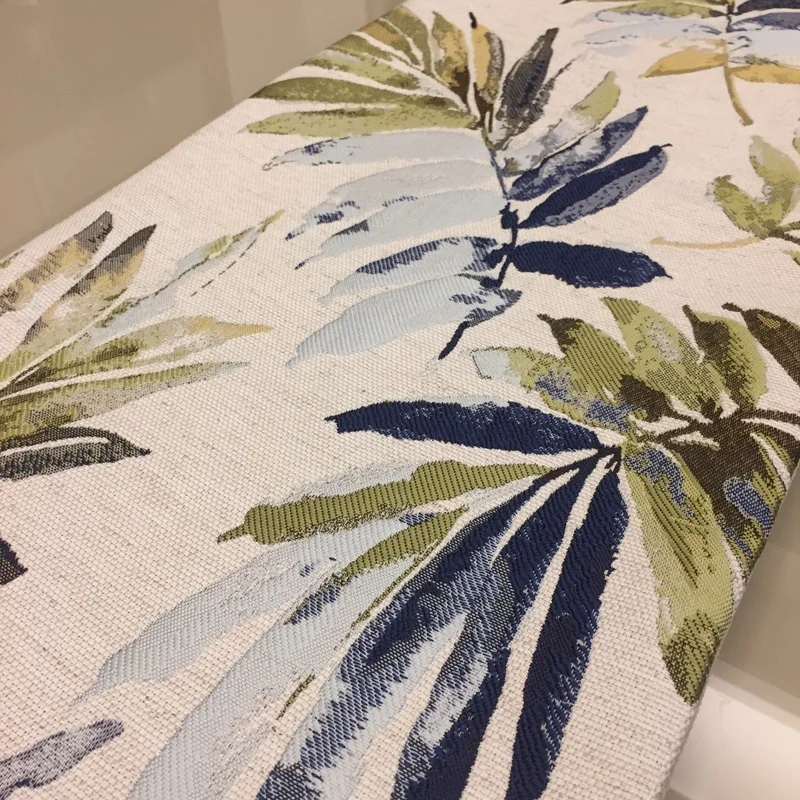 American-Style Banana Leaf Embroidery Table Runner Polyester Anti Stain For Home or Restaurant