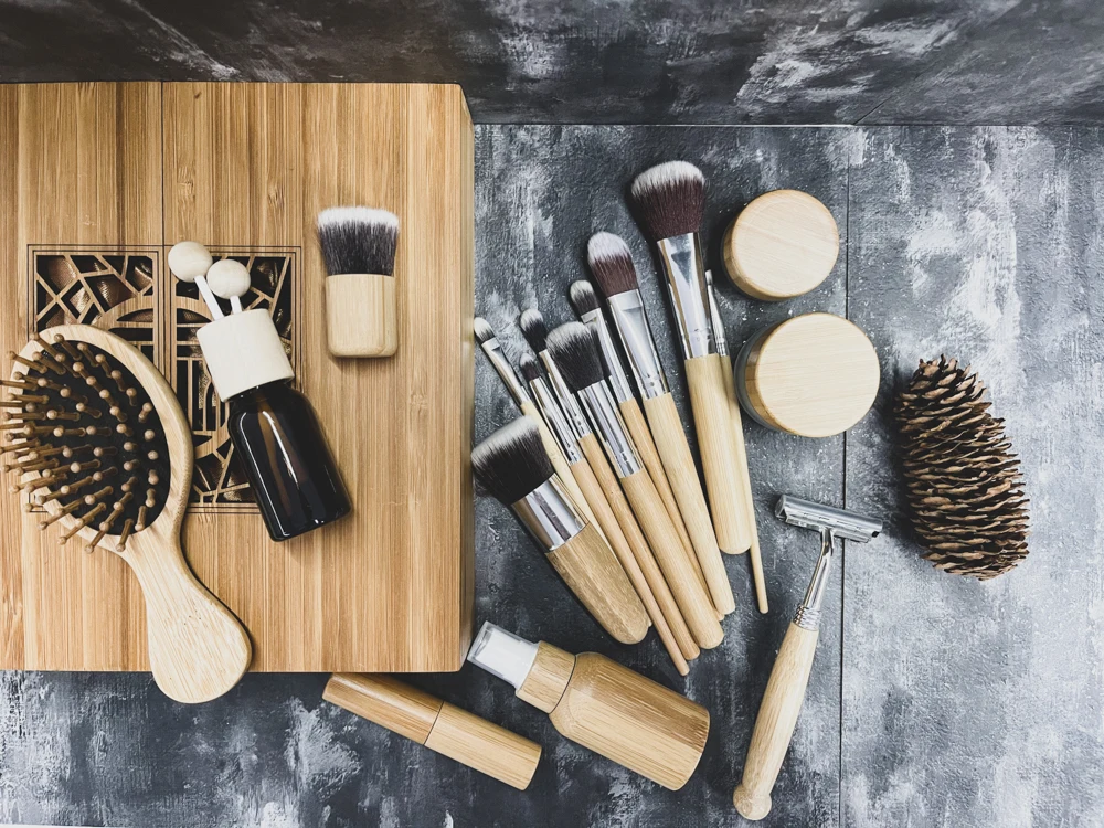 
Wholesale factory price bamboo face cream dropper bottle comb shaving paint set 