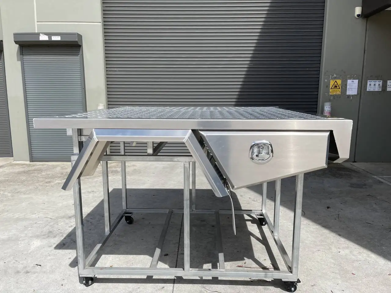 Customized Dual Cab Aluminium Alloy Ute Tray Canopy Base Pick up truck conversion