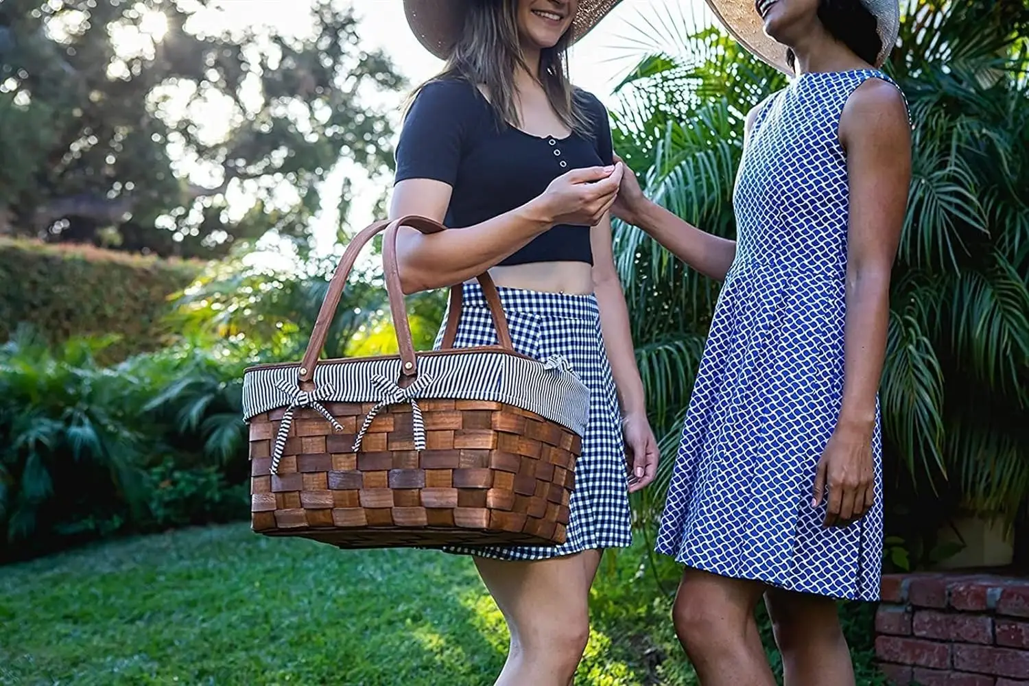 JY Wicker Storage Cooler Bag Organizing Folding Picnic Basket With Blanket Gift Travel Lid Outdoor Wicker Picnic Basket