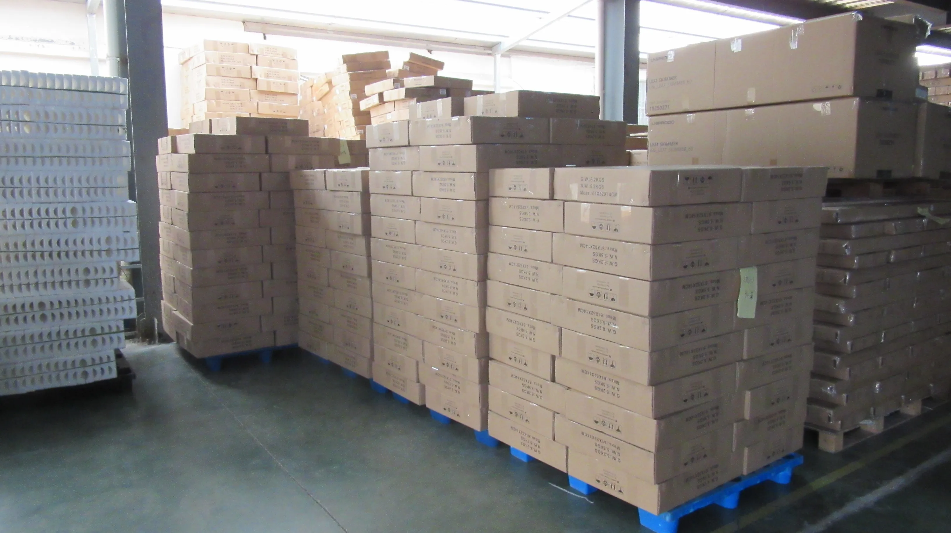 
Cleanwell Wholesale High Quality swimming pool stainless steel cover reel with aluminum pole roller 