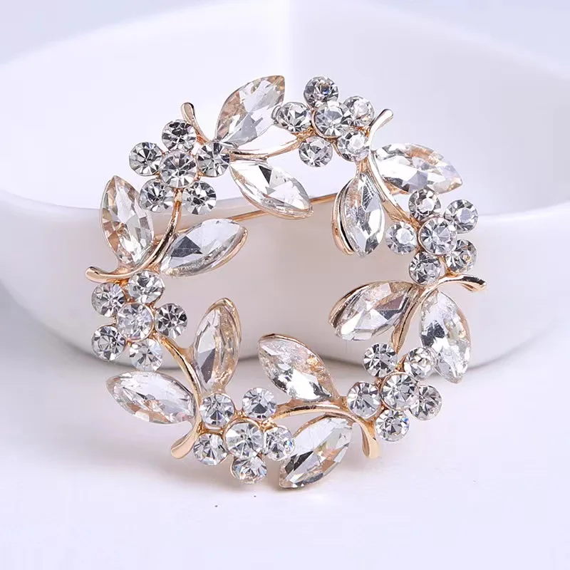 Wholesale Colorful Crystal 6 Flower Brooches for Women