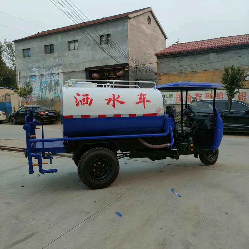 Small diesel sanitation truck, three-wheeled sprinkler truck, 3 cubic meters three-wheeled garbage collection vehicle