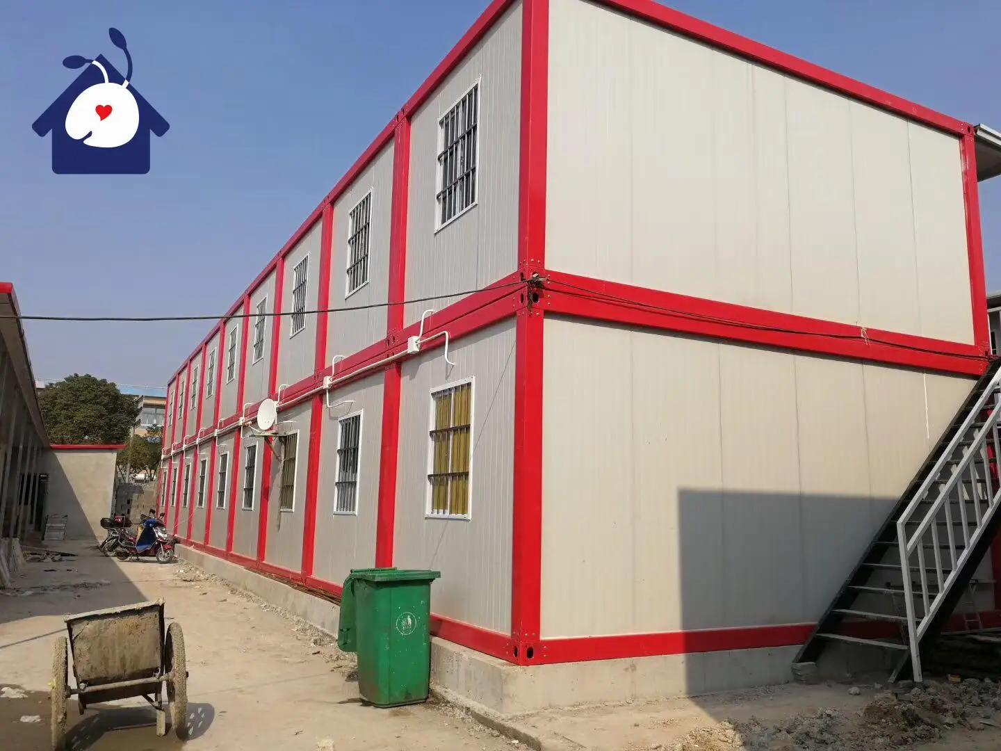 Hot Sale Modern Luxury Modular Mobile Container Homes 40ft 20ft Prefab Houses Detachable Container House From China