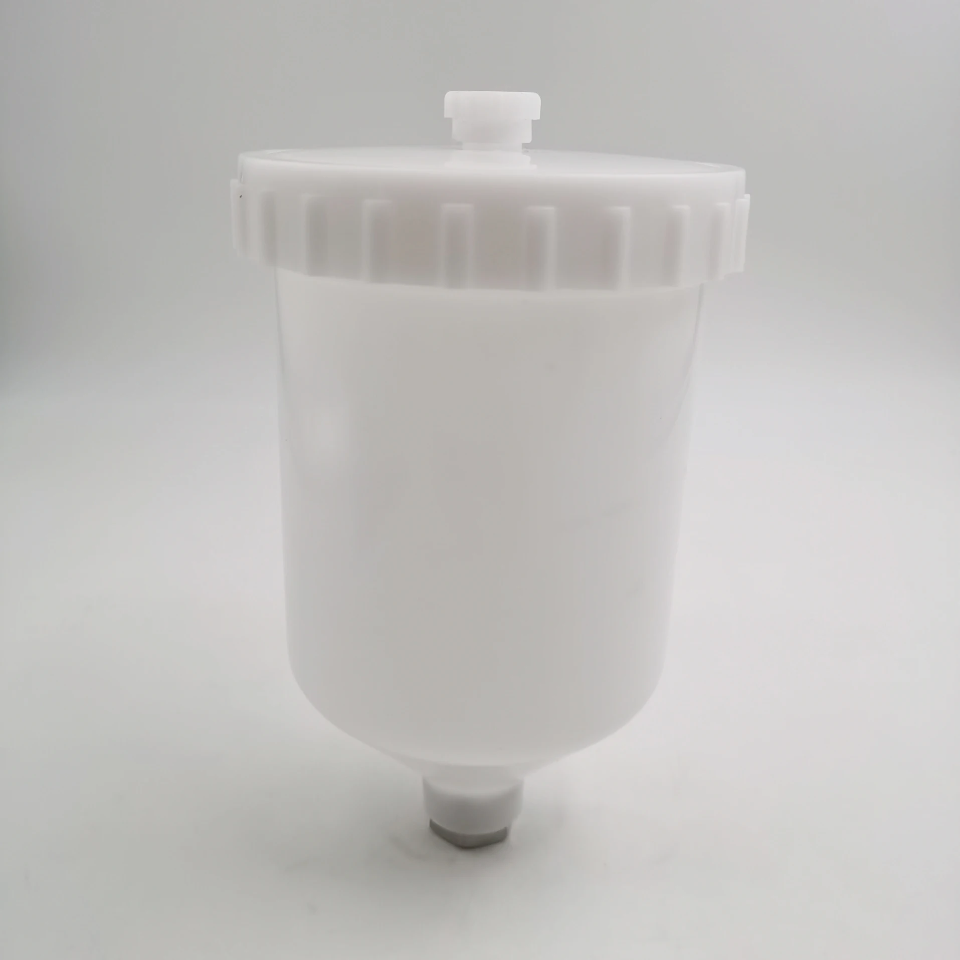 Hot Selling 600ml Plastic Fluid Paint Spray Gun Cup