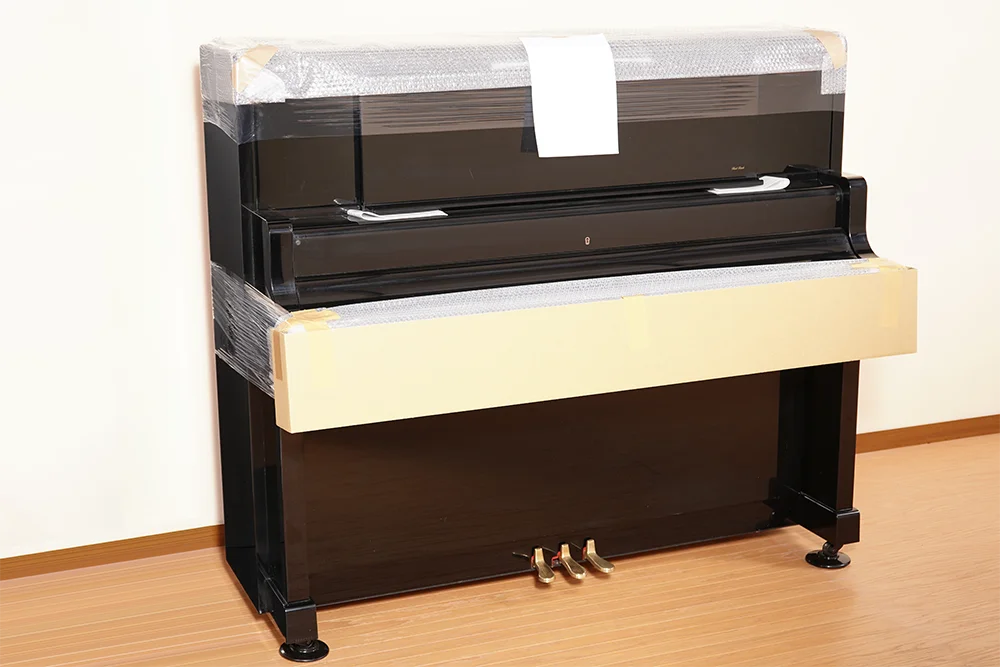 Yamaha c108 upright piano is 95% new and clean, with maintenance, original made in Japan USD880 excluding handling costs, seco