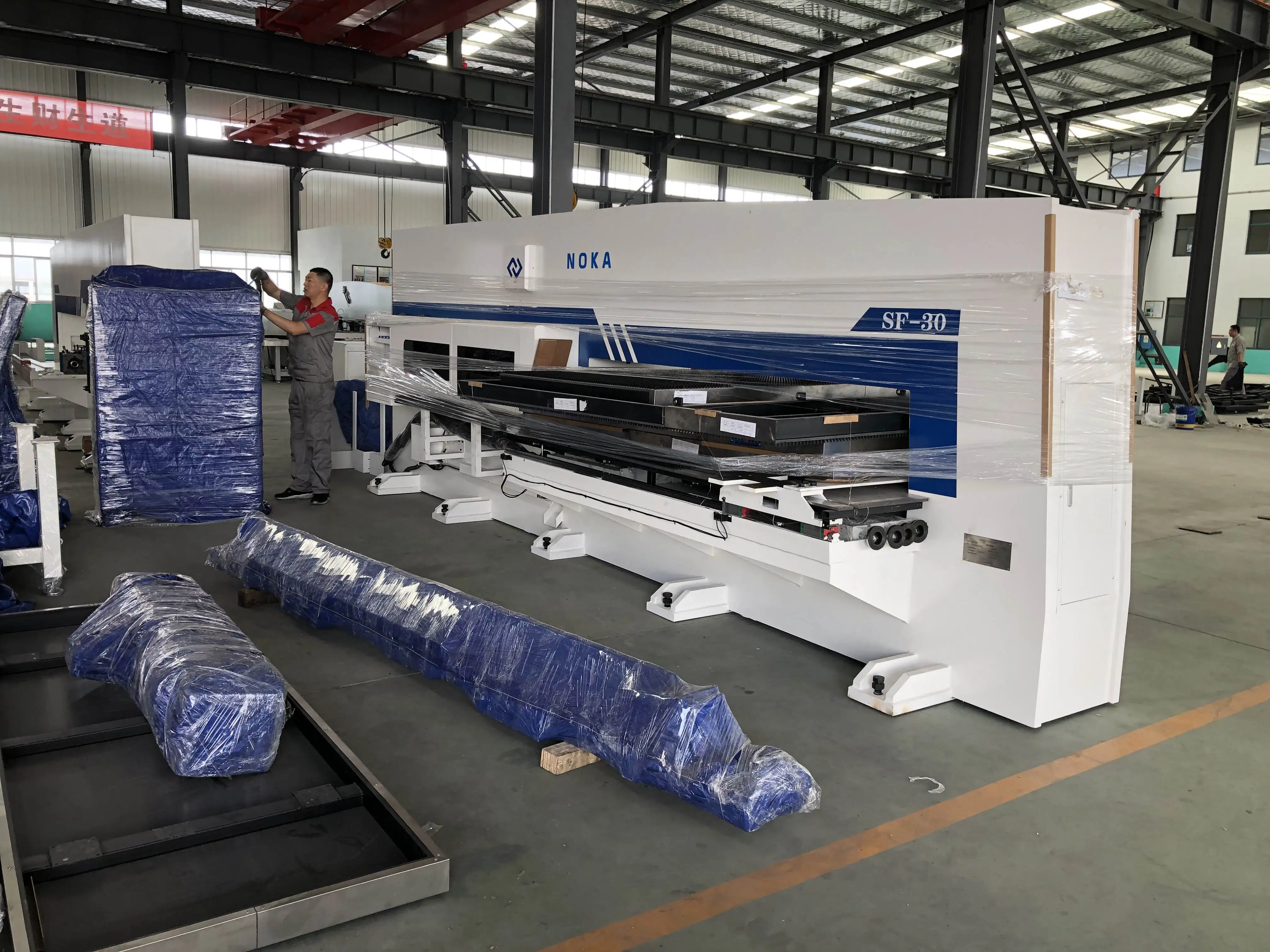  24/32 станция закрытого гидравлического CNC барабанного штамповки/CNC пресса/CNC штамповочный