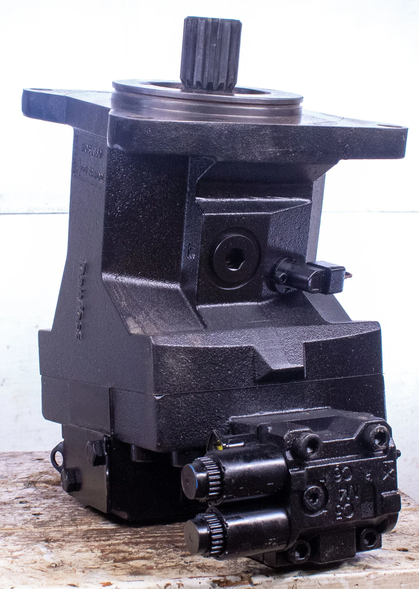 Source Factory Bent Axis Piston Motors H1B060/080/110/160/210/250 Hydraulic Motors H1B Full Series Hydraulic Piston Motors