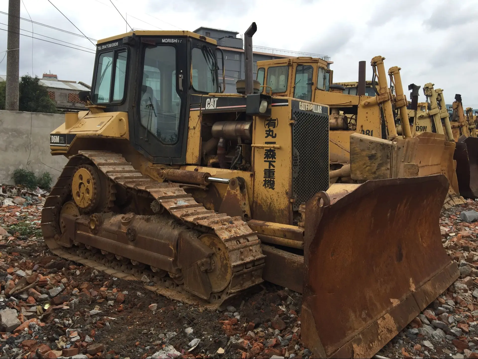 Бульдозер D5K б/у в наличии бульдозер D6D D6R D6G D6M D7G D7H D8K продажа Китае